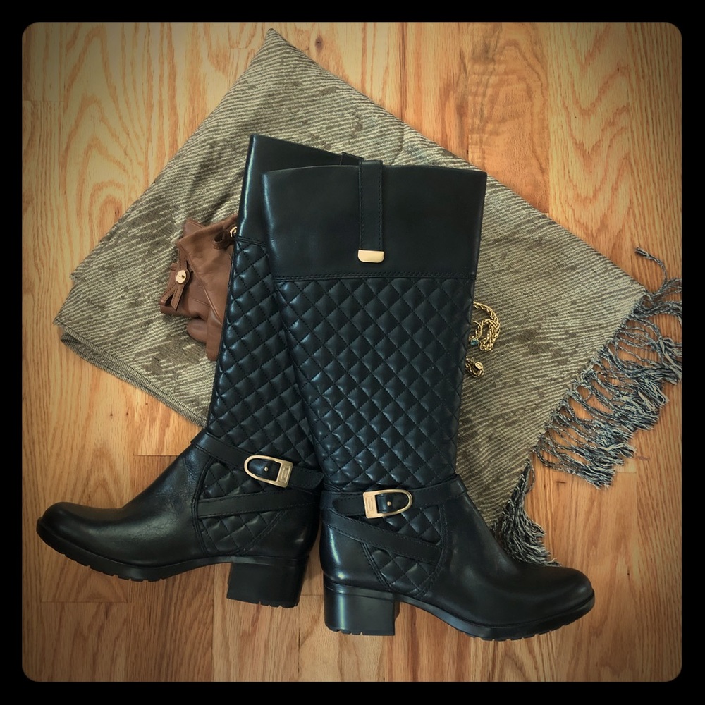 Bandolino size 6.5 Black leather boots.